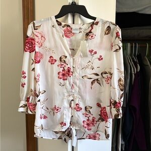 New York & Company Soho Jeans Small button down floral blouse